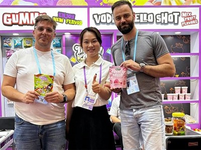Vim li cas khoom plig -Khiav khov-Dried Strawberry Ice Cream tau txais kev le...